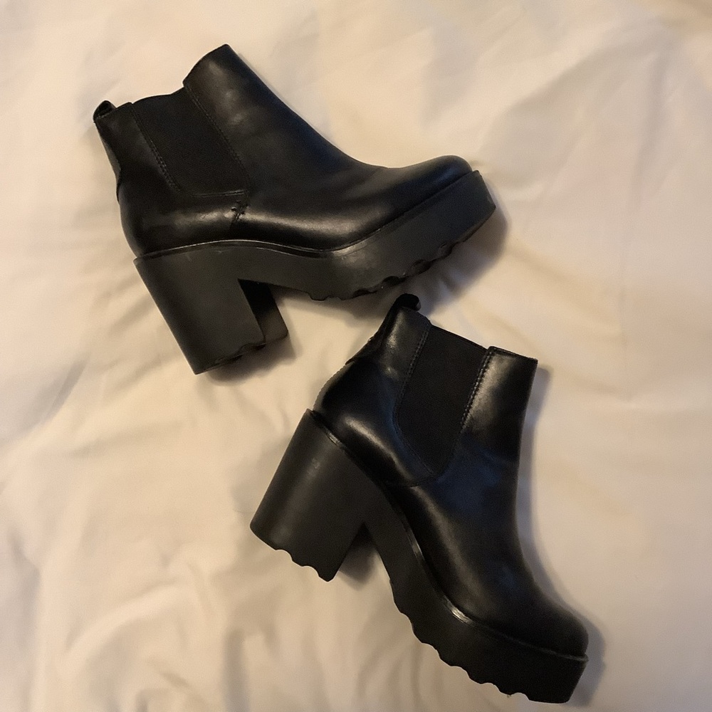 STEVE MADDEN super cute booties
